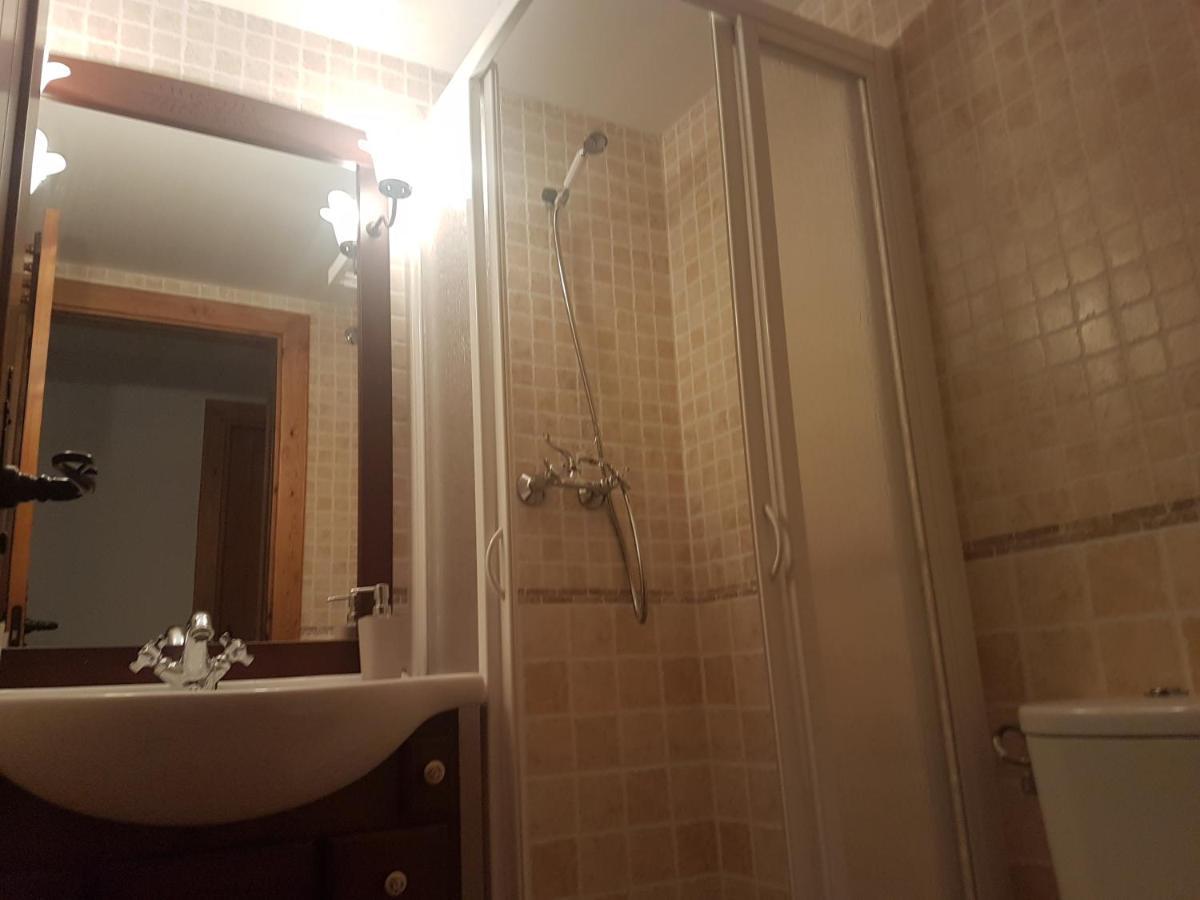 Family Attic Esterri Естери д'Анеу Екстериор снимка